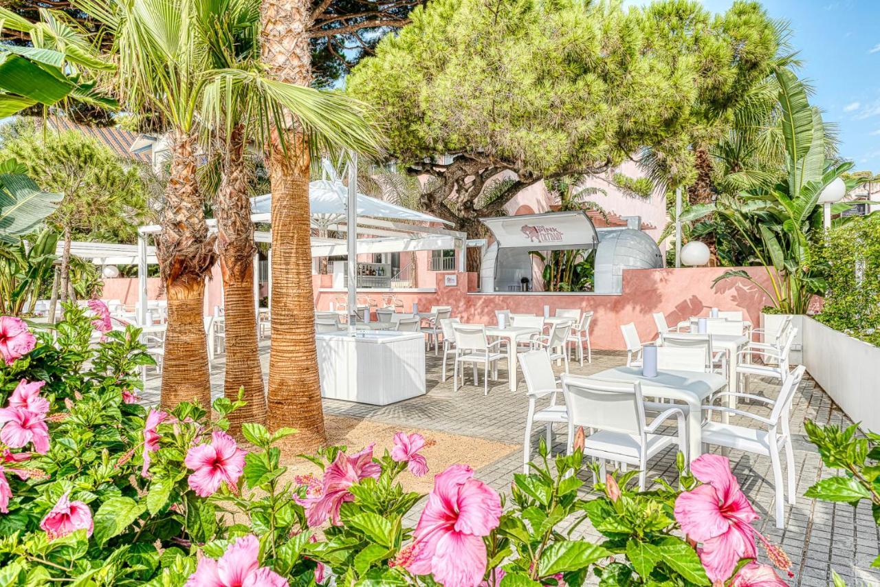 The Pink Elephant Hotel S'Agaro Eksteriør billede